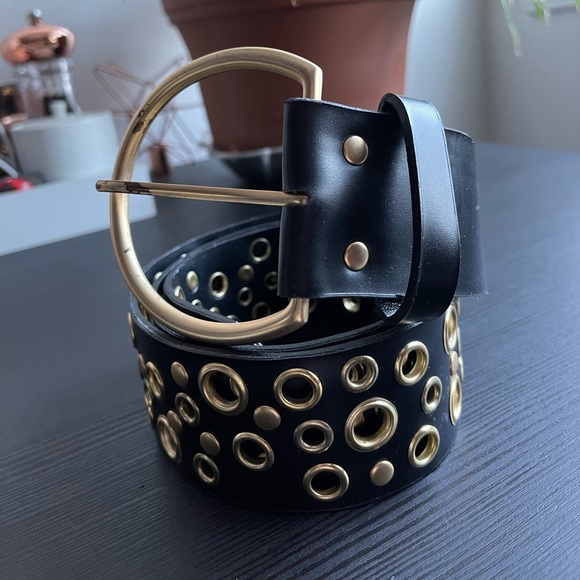 Nice golden fashion beltđź’› - Picture 7 of 8